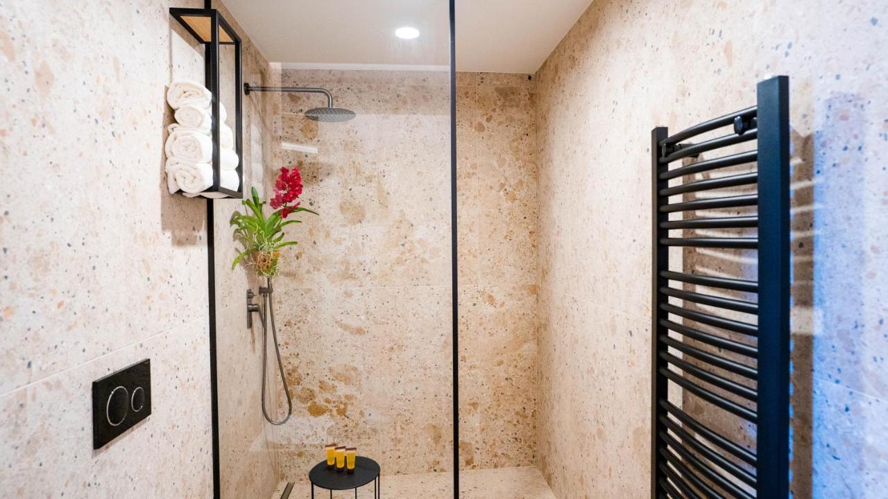 Maravida Vacation Rooms Dobrovo Esterno foto