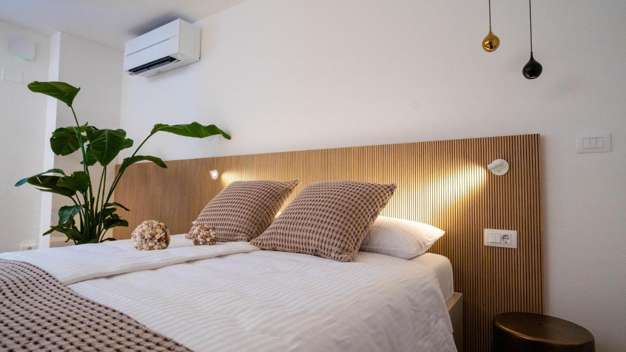 Maravida Vacation Rooms Dobrovo Esterno foto